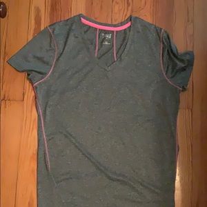 Everlast workout shirt